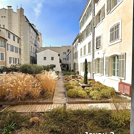 Du Vieux Port 4*